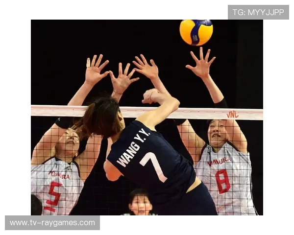 弗赖堡欧联杯逆转尼斯，日本球员铃木唯人助攻瞬间