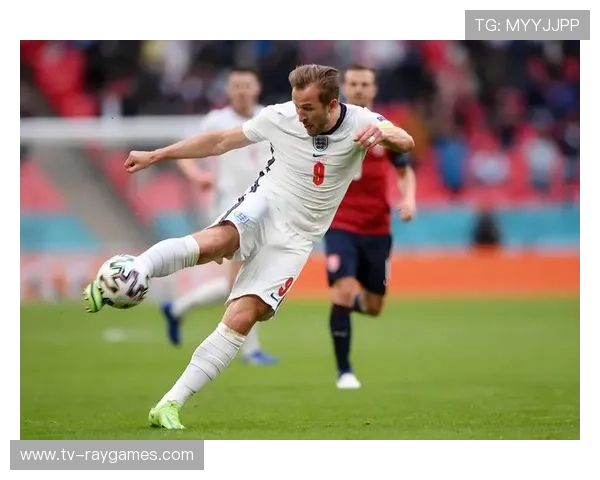 凯恩进球难救主，拜仁防守稳定性受质疑