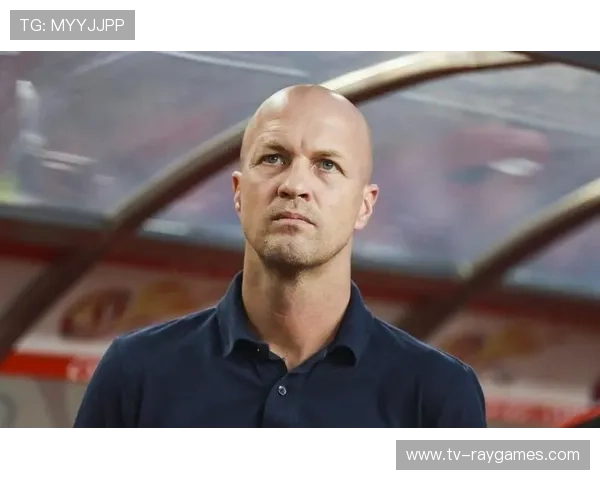 塞维利亚财政压力下引援有限，中后场实力与锋线效率需平衡