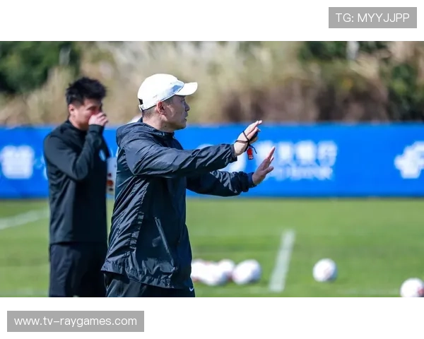 大连英博在海口进行冬训，效果显著